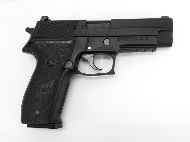 [タナカ] SIG SAUER P226 レイルドフレーム HW