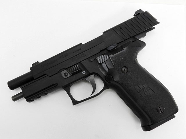 [タナカ] SIG SAUER P226 レイルドフレーム HW