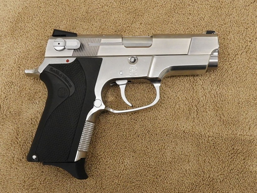 [ウエスタンアームズ] S&W ショーティ40 クロームシルバー